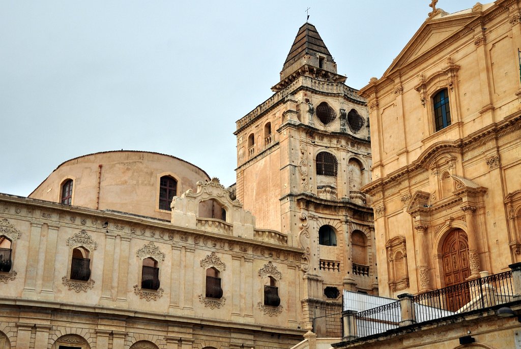 Noto - SS Salvatore.JPG